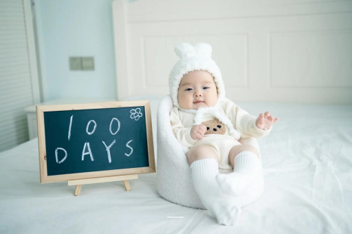 喀什宝宝多大开始攒肚子